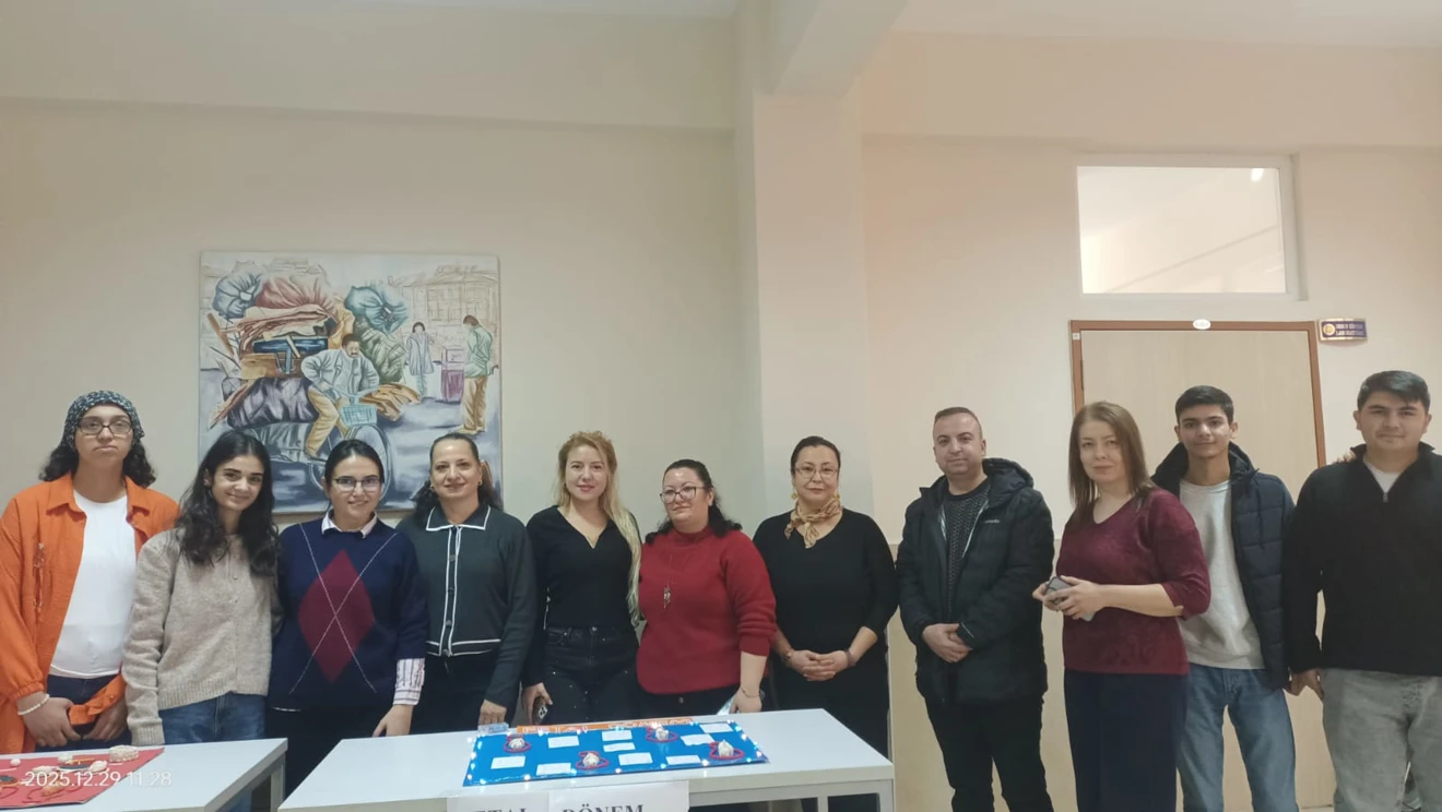 ÖĞRENME VE ÖĞRETMENİN GÖRSEL YOLCULUĞU:HEMŞİRELİKTE HİSTOLOJİ DERSİ SERGİSİ-2